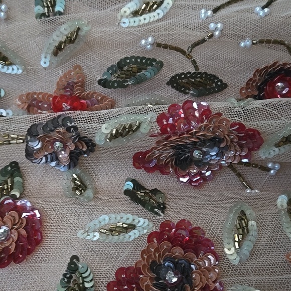 Mac Duggal Beige Embellished High Neck Long Sleeve A Line Gown Size 14 - Picture 7 of 9